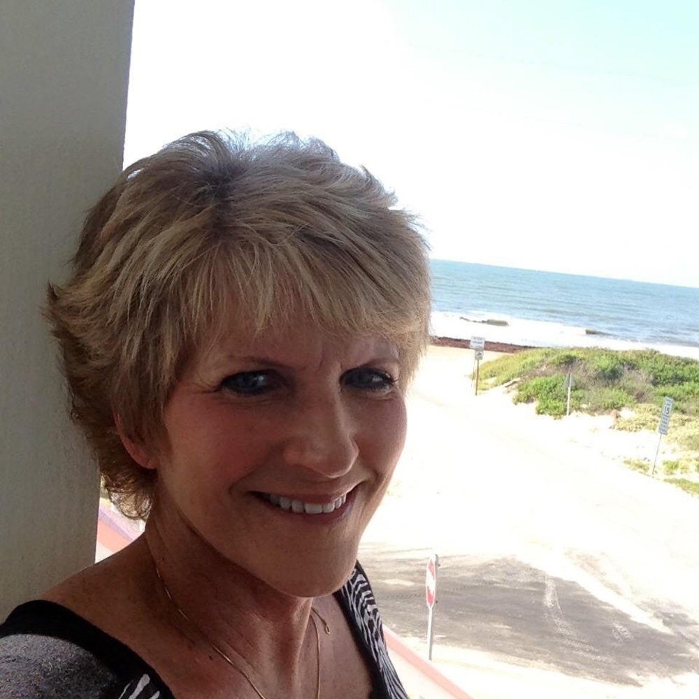 Meet your Posher, Connie